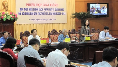 Chủ nhiệm Ủy ban về các vấn đề xã hội của Quốc hội Trương Thị Mai phát biểu ý kiến trong phiên họp giải trình.